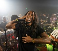 D Smoke performing at a JammJam