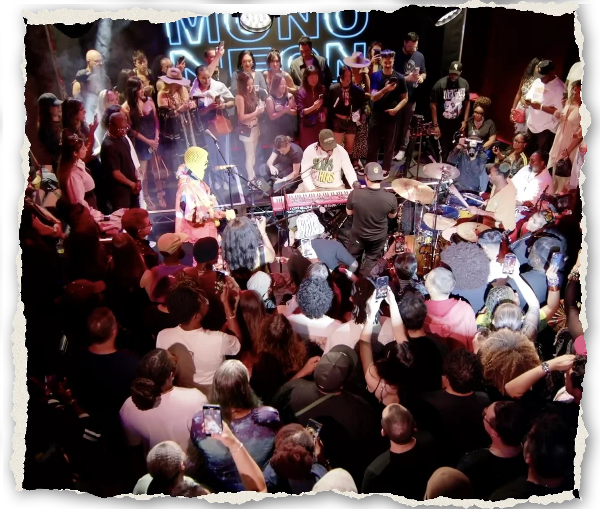 A JammJam at The Recording Club: the band in the round, surrounded by the crowd